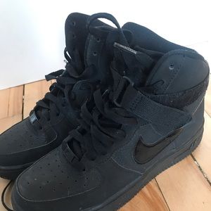 Nike black